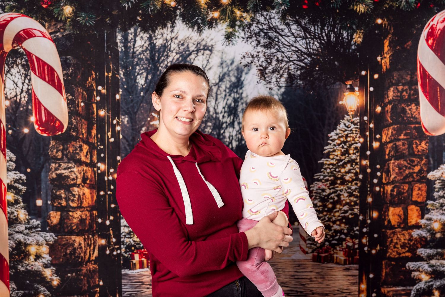 Christmas Family portraits | Russell Flea Market | Ottawa Wedding & Lifestyle Photographer | Tim Gowling Photography