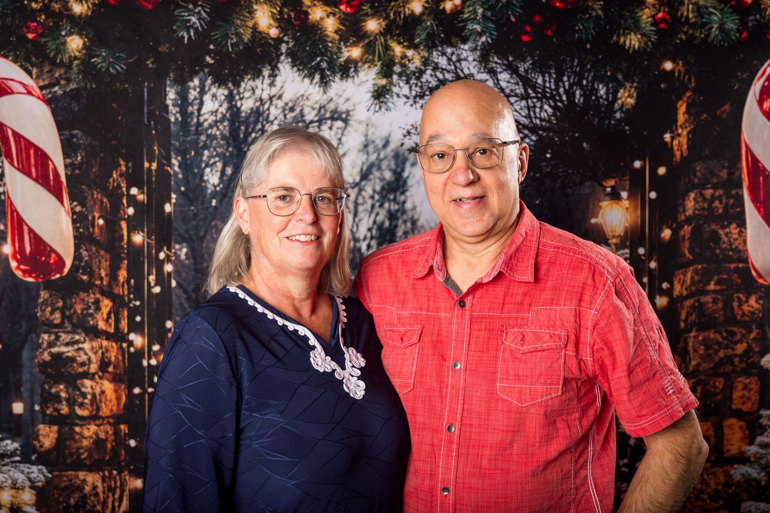 Christmas Family portraits | Russell Flea Market | Ottawa Wedding & Lifestyle Photographer | Tim Gowling Photography
