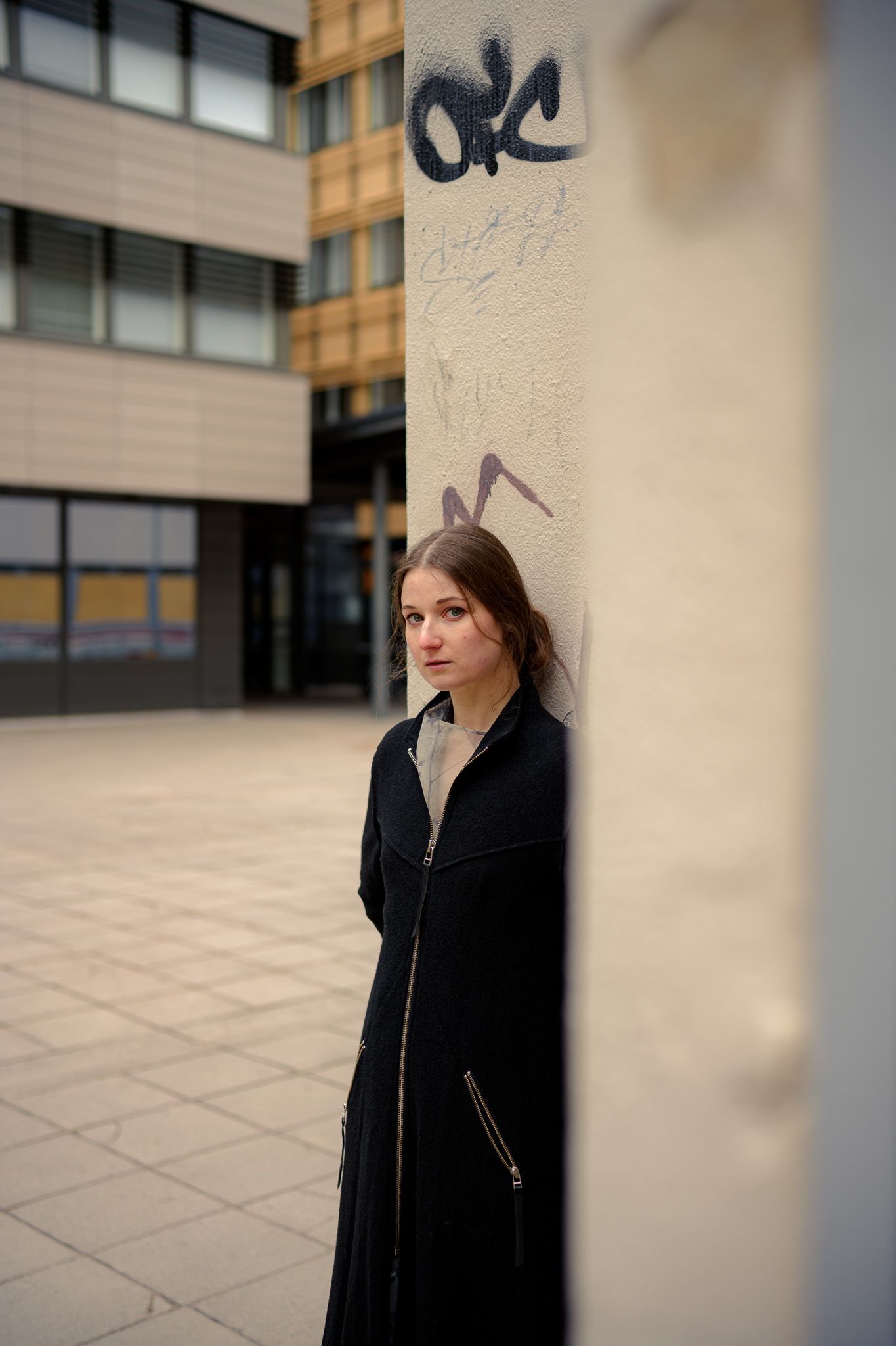 @anna.nova.official Henkilökuvaus uusimaa, urbaani miljöö.