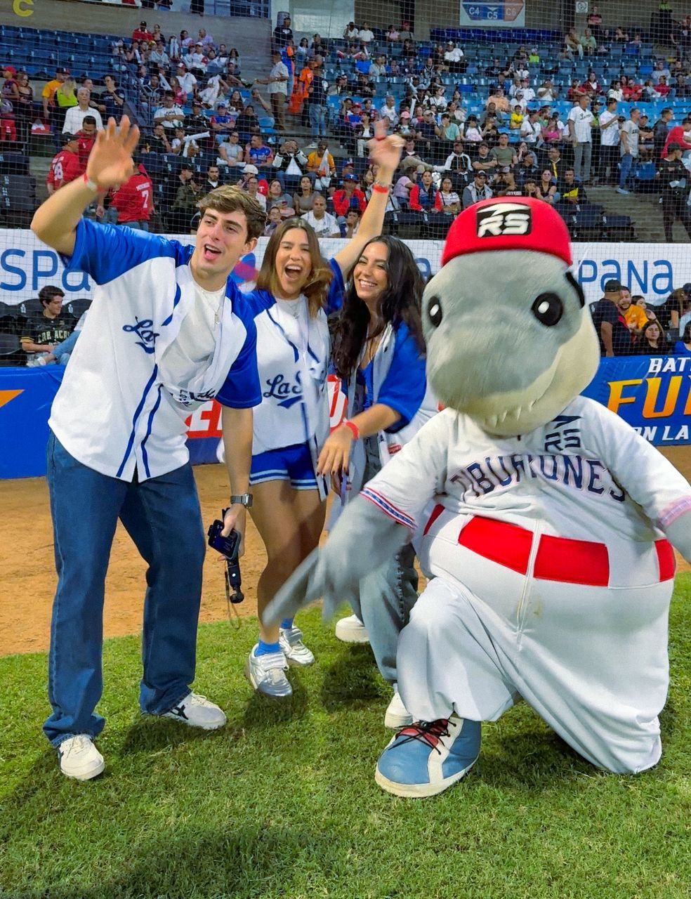 Tiburones de la Guaira y Pampero Ketchup
