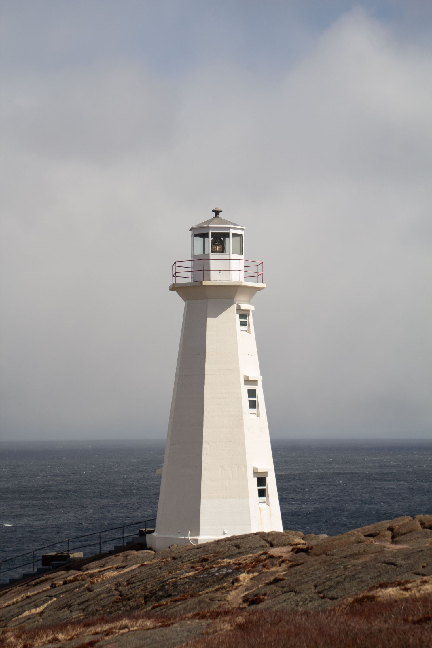 Phare blanc du Cape Spear à Terre-Neuve.