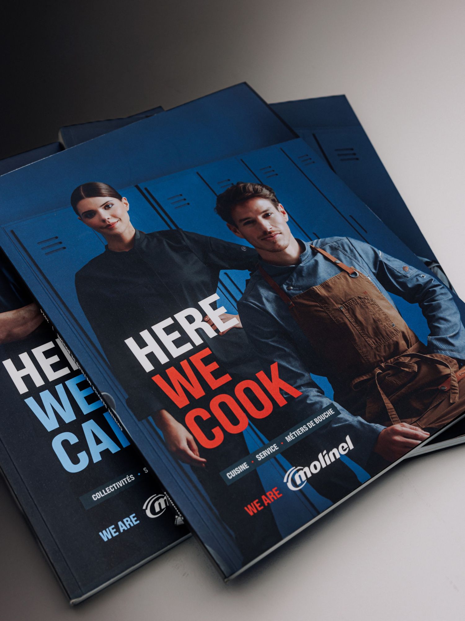 Mockup de 3 catalogues de la marque Molinel