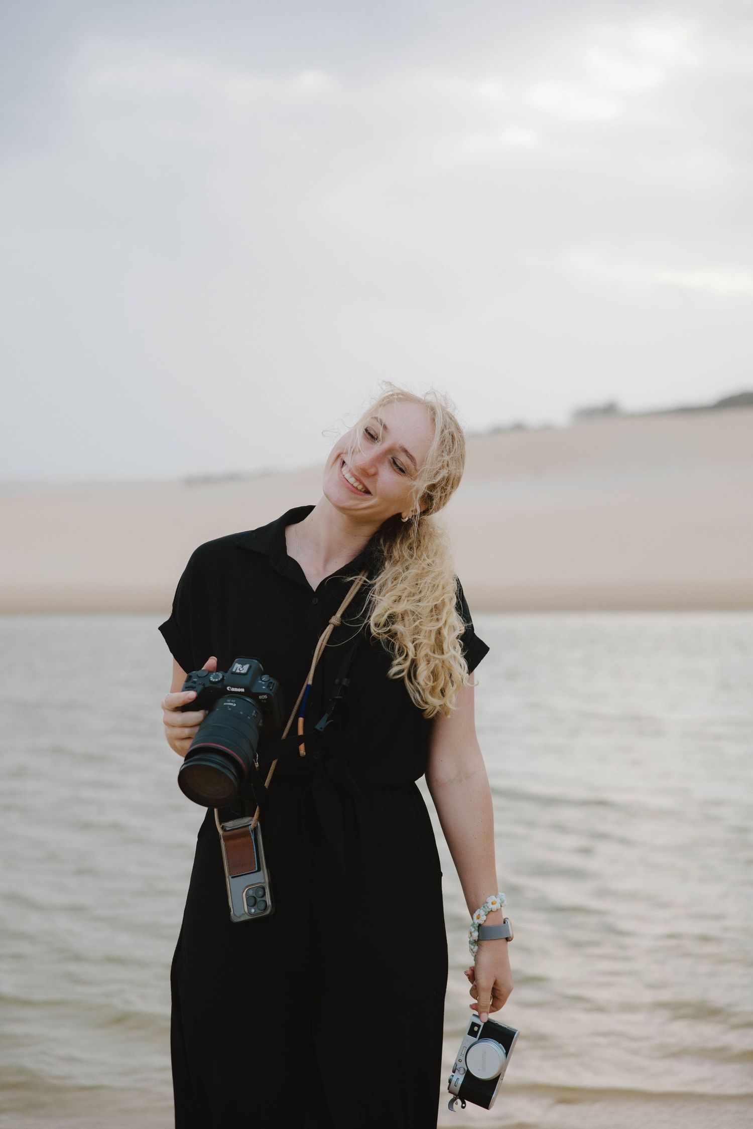 Aneské Kruger, Jeffrey’s Bay wedding and lifestyle photographer on the beach
