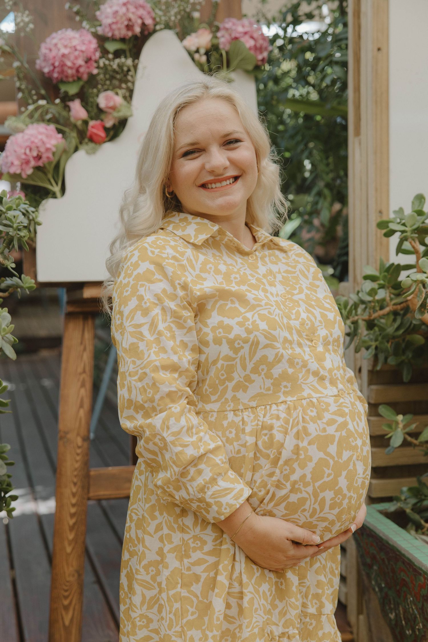 Baby shower photography in Jeffrey’s Bay celebrating mom-to-be