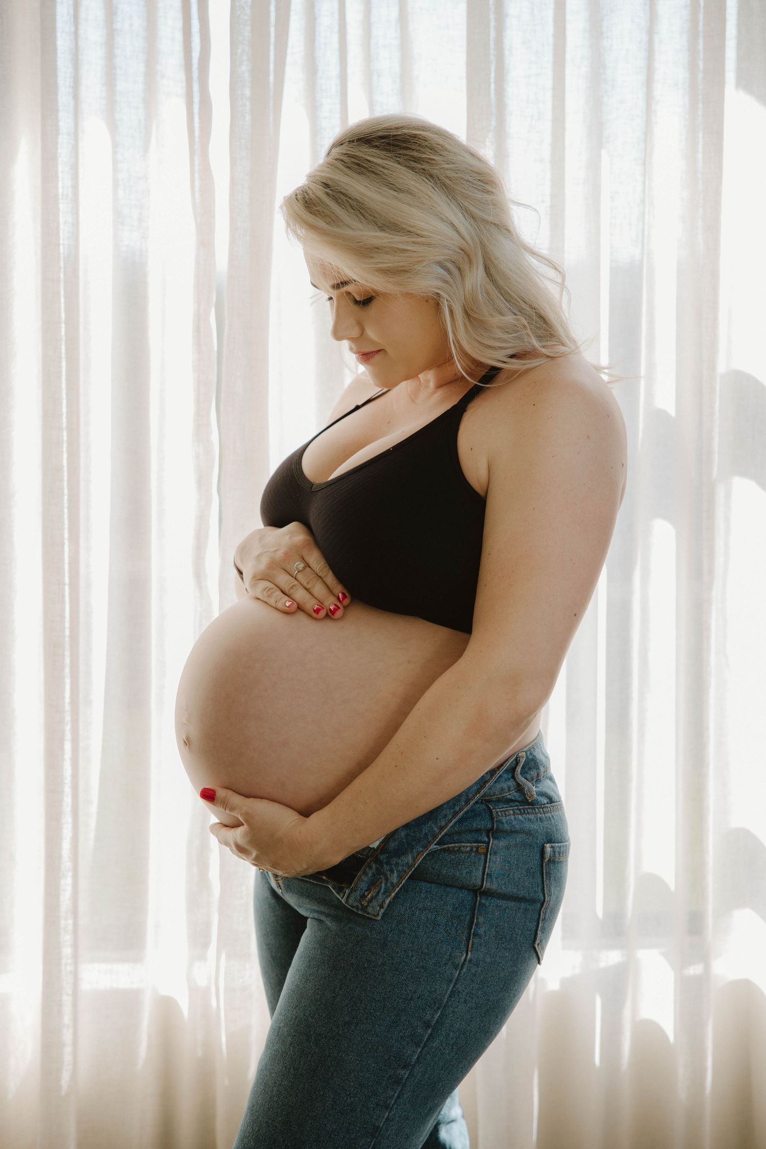 Natural light indoor maternity photography in Jeffrey’s Bay South Africa