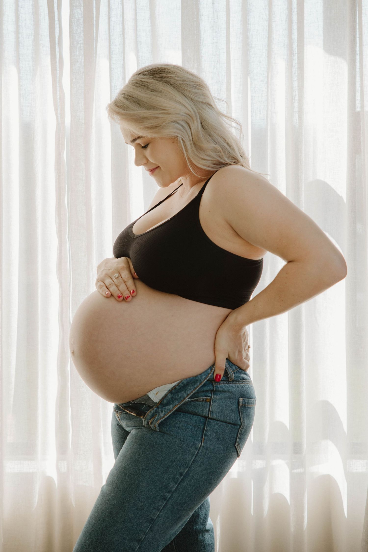 Natural light indoor maternity photography in Jeffrey’s Bay South Africa