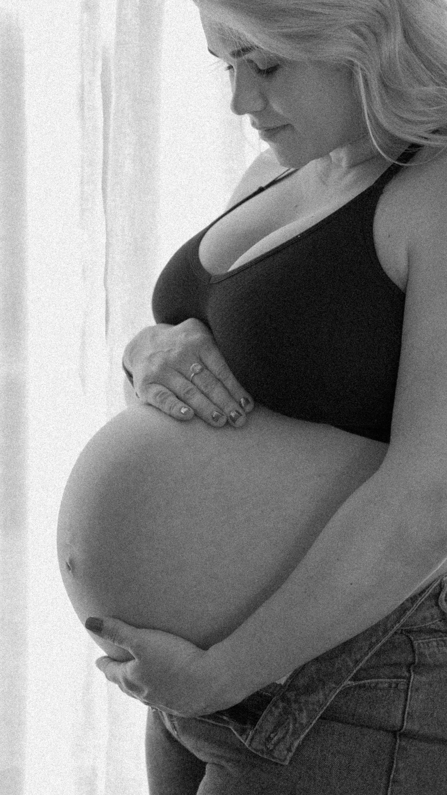 Natural light indoor maternity photography in Jeffrey’s Bay South Africa