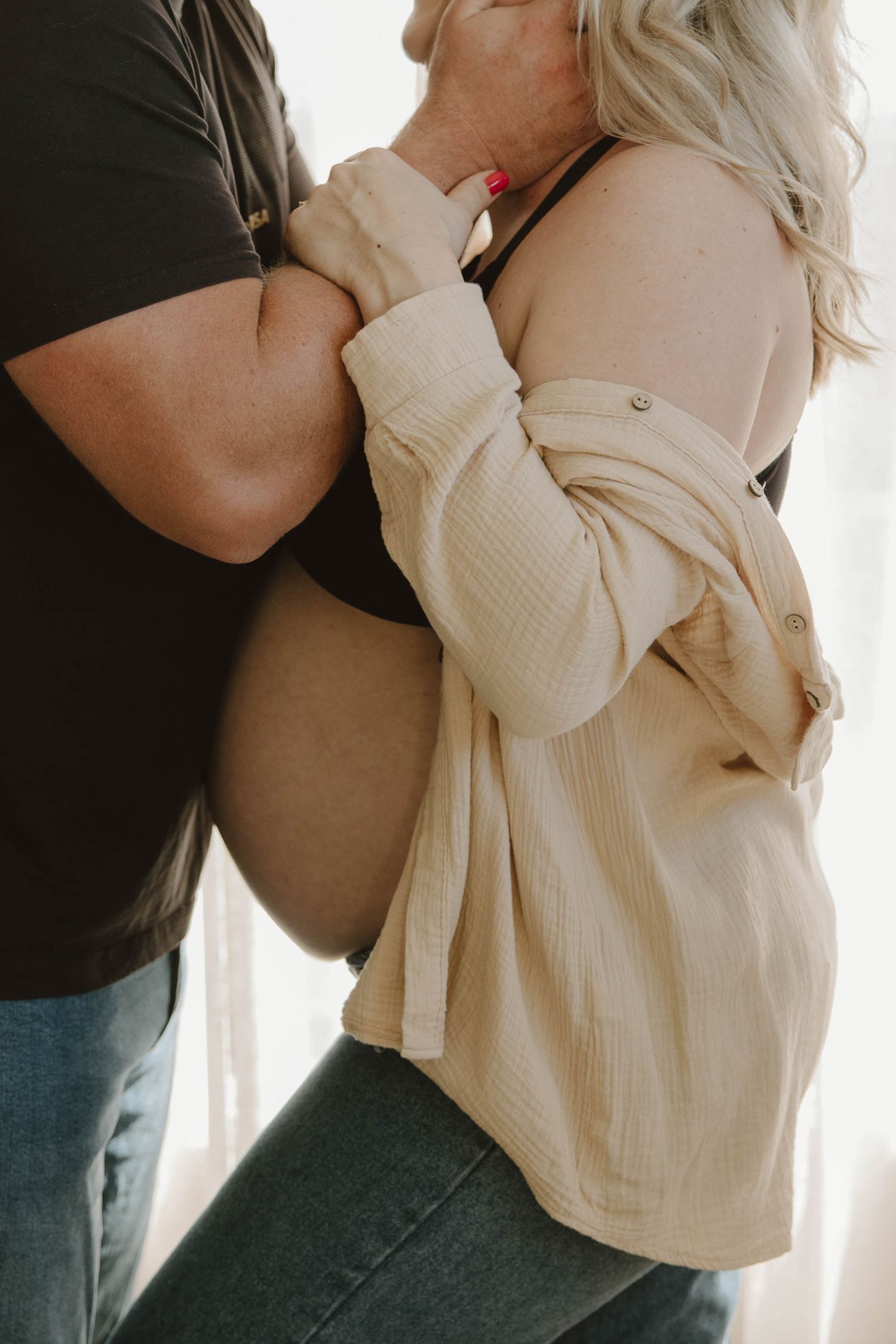 Natural light indoor maternity photography in Jeffrey’s Bay South Africa