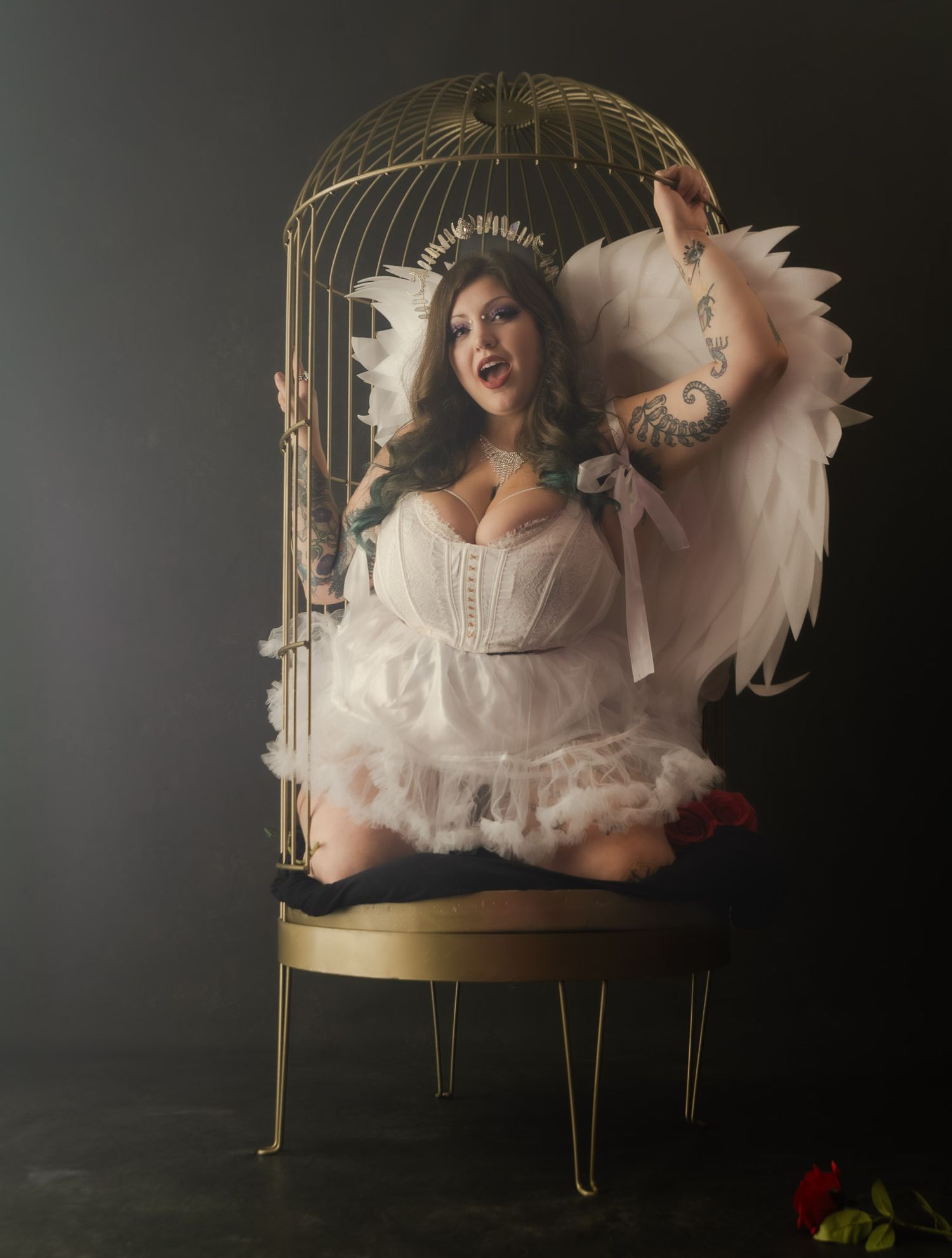 Spooky season creative photography session, styled editorial portraits by Kaylin Ross Photography