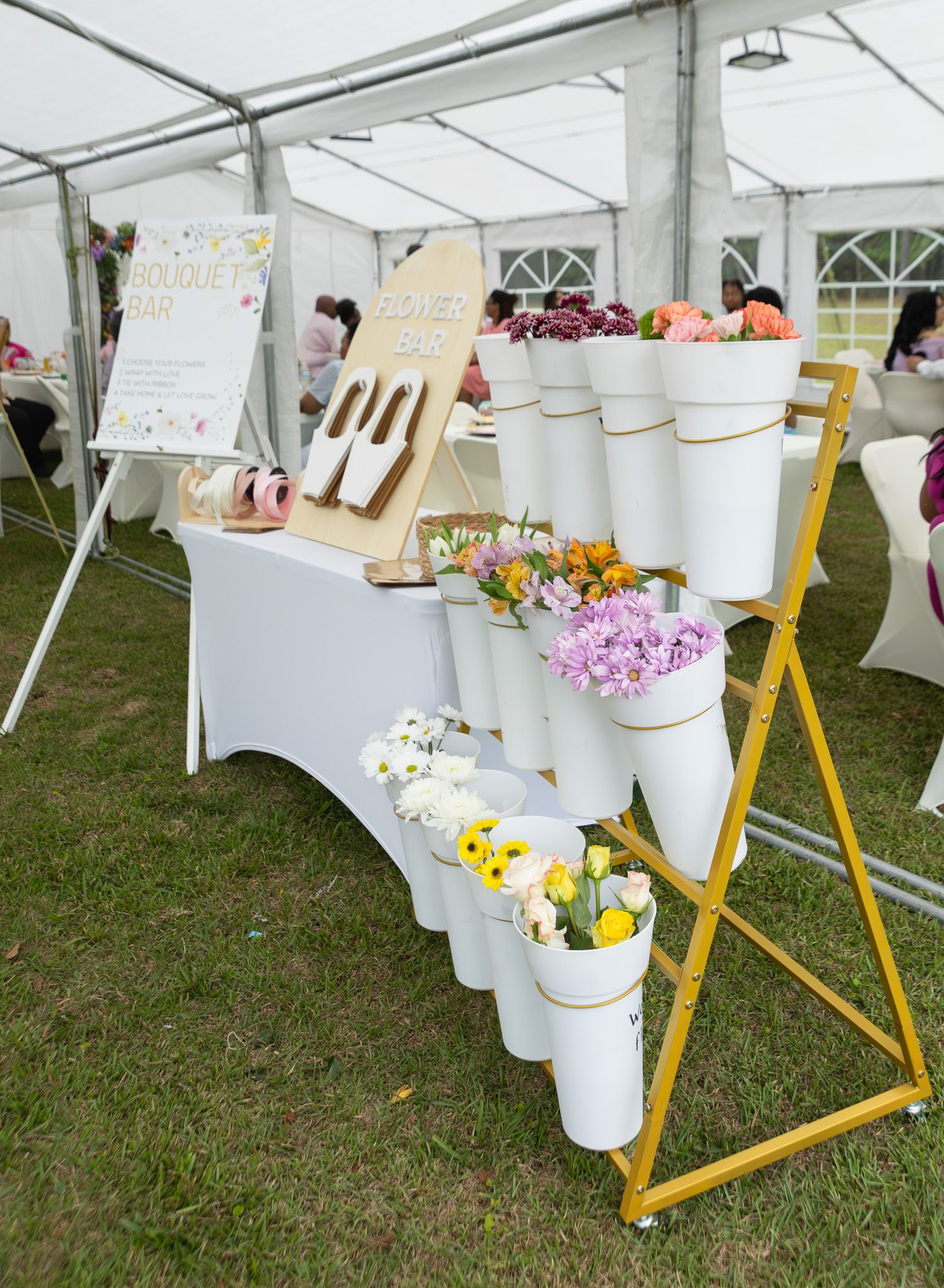 Candid wedding reception moment at Georgia backyard wedding, Kaylin Ross Photography