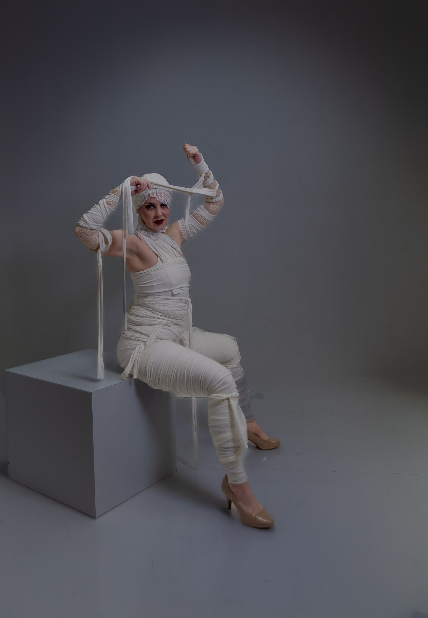 Spooky season creative photography session, styled editorial portraits by Kaylin Ross Photography