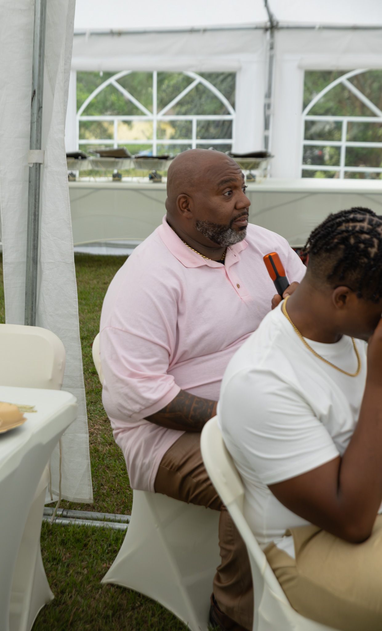 Candid wedding reception moment at Georgia backyard wedding, Kaylin Ross Photography