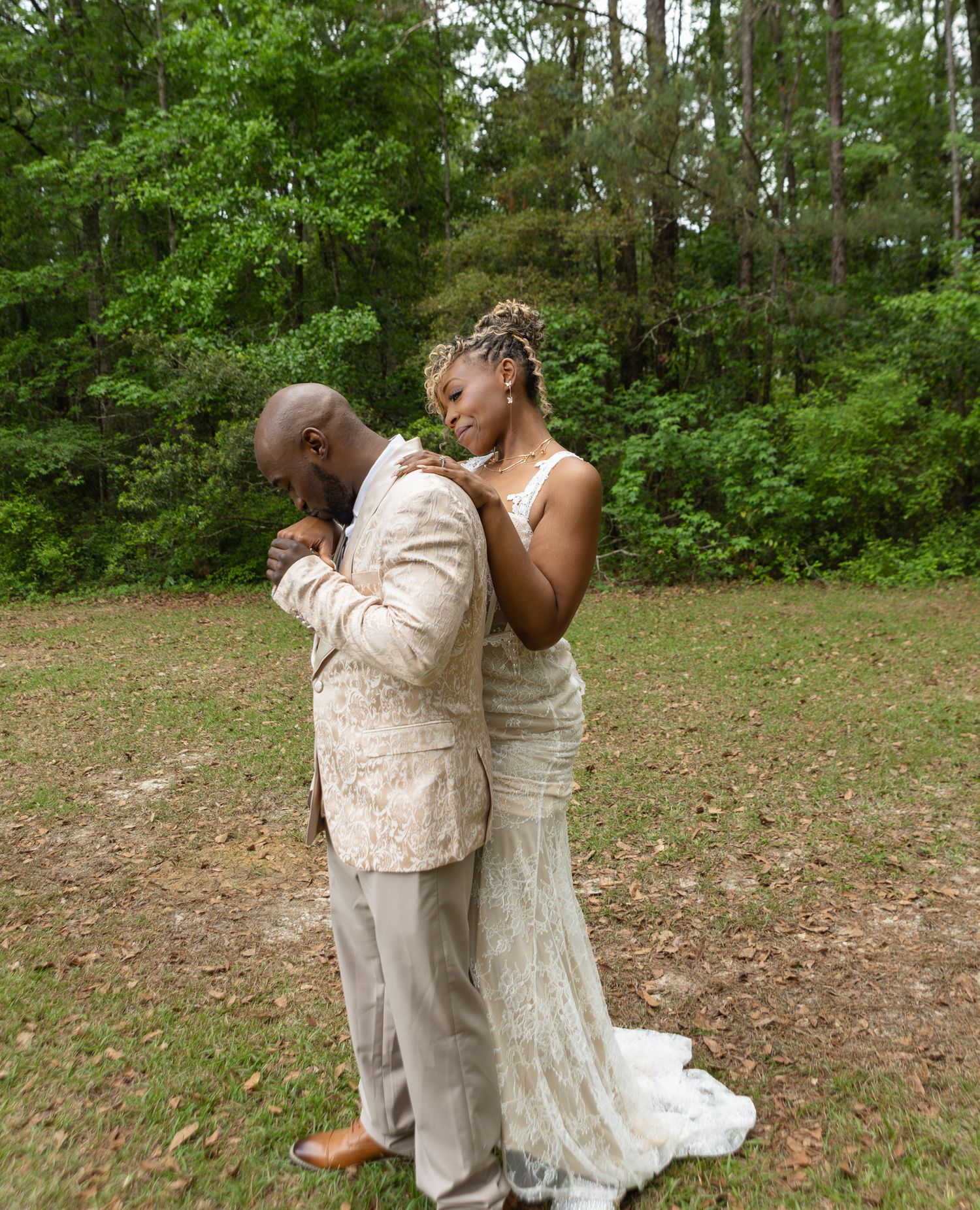 Bride and groom portraits at intimate backyard wedding in Georgia, Kaylin Ross Photography