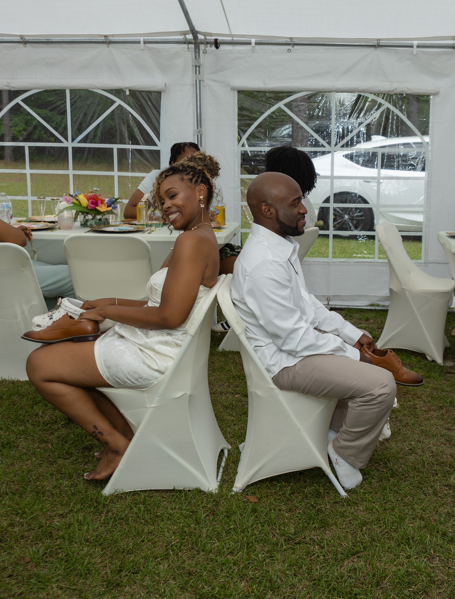 Candid wedding reception moment at Georgia backyard wedding, Kaylin Ross Photography