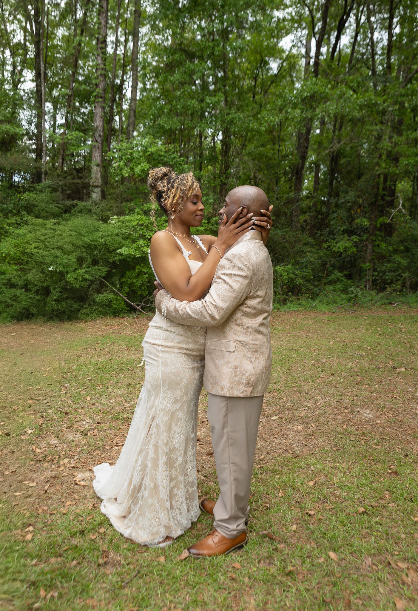 Bride and groom portraits at intimate backyard wedding in Georgia, Kaylin Ross Photography