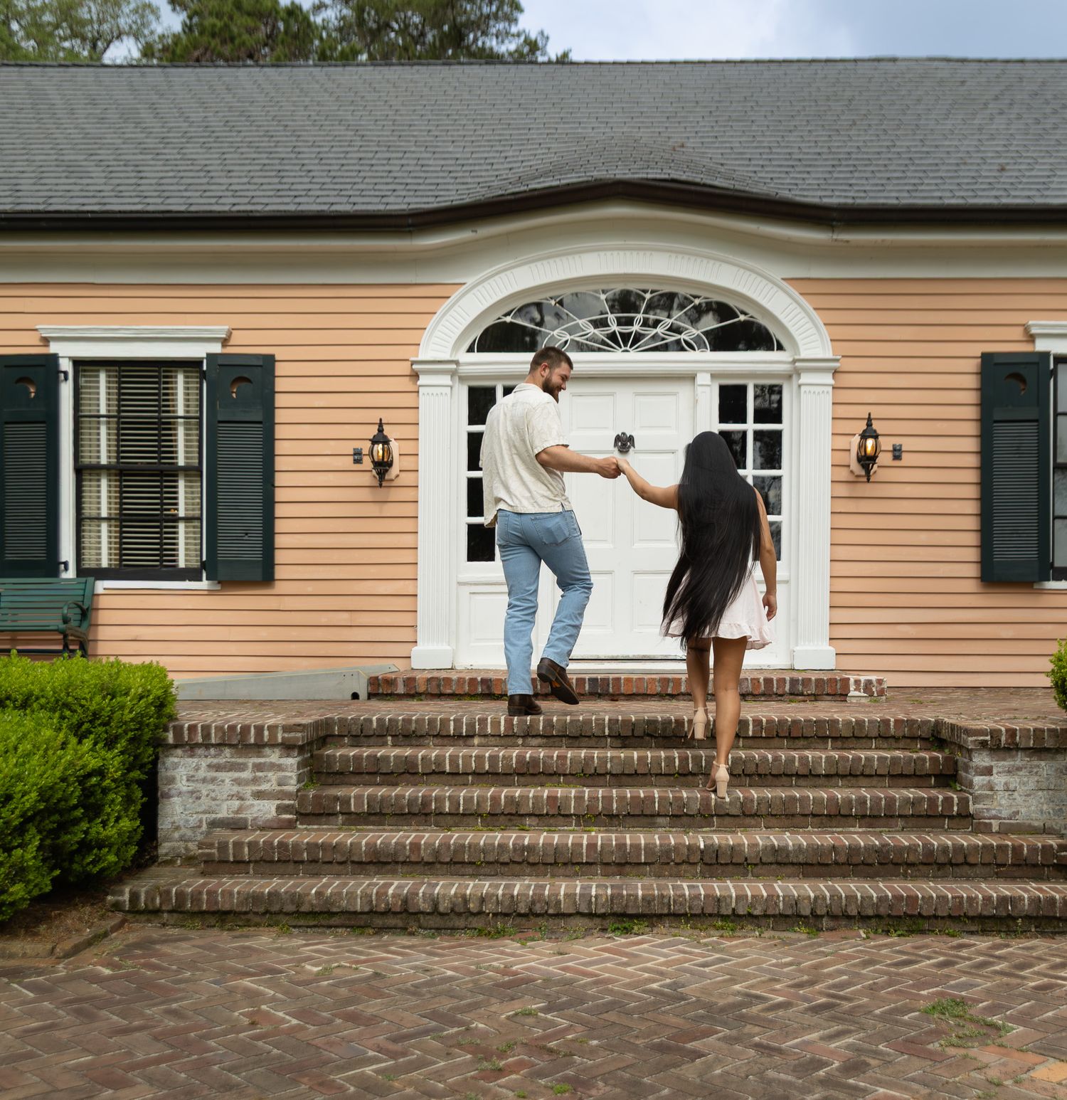 Natural light couples portraits at Alfred B. Maclay Gardens, North Florida, Kaylin Ross Photography