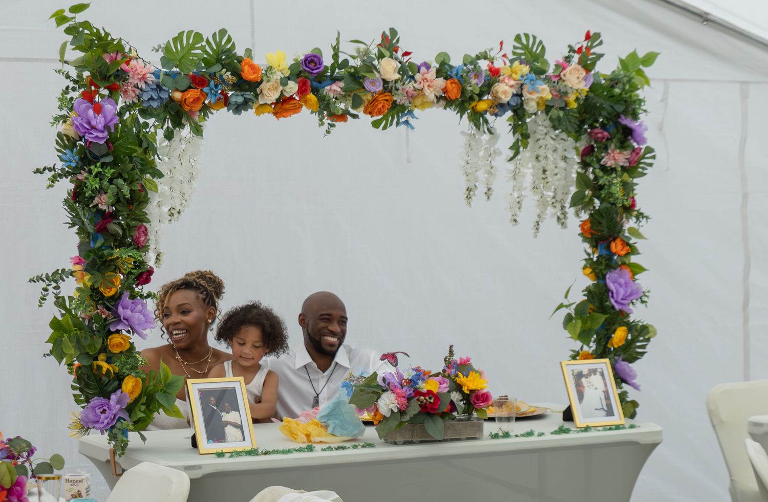 Candid wedding reception moment at Georgia backyard wedding, Kaylin Ross Photography