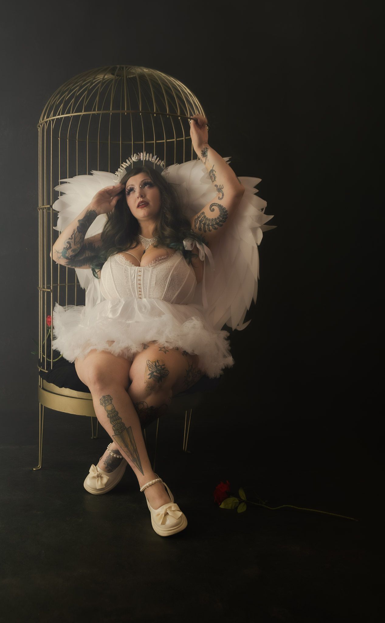 Spooky season creative photography session, styled editorial portraits by Kaylin Ross Photography