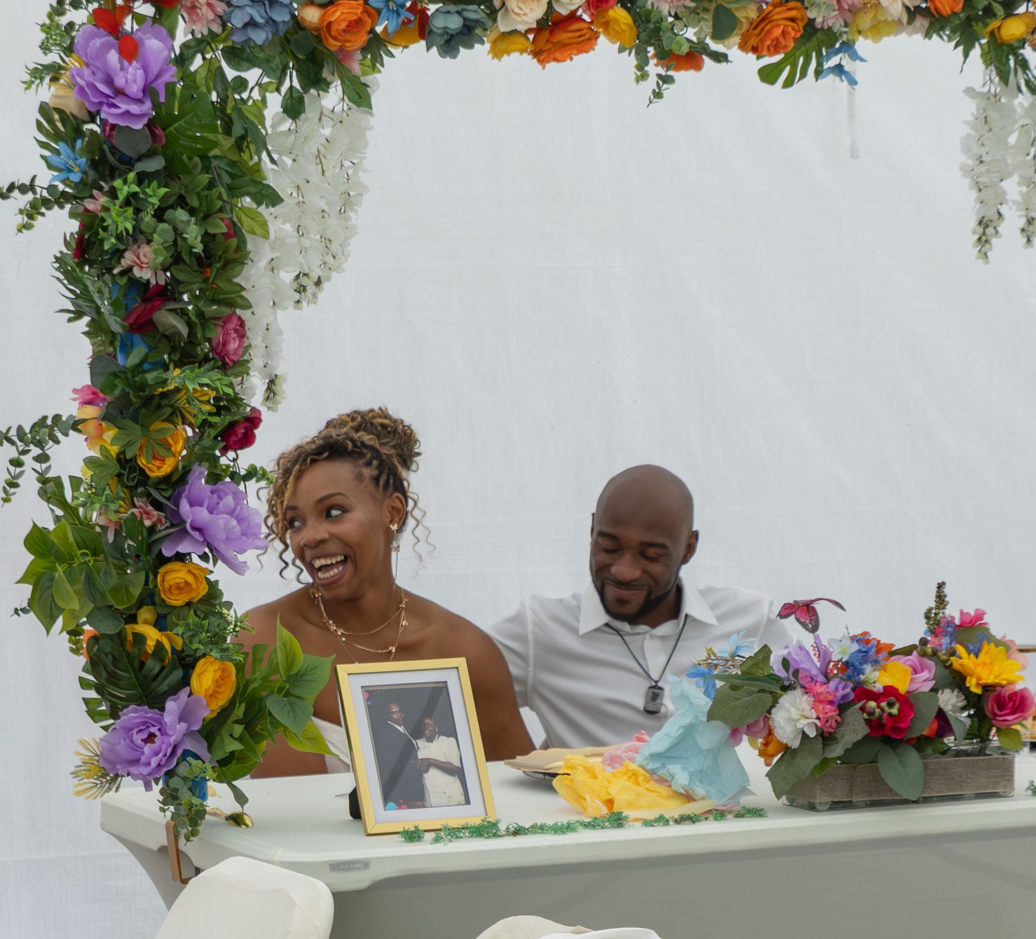 Candid wedding reception moment at Georgia backyard wedding, Kaylin Ross Photography