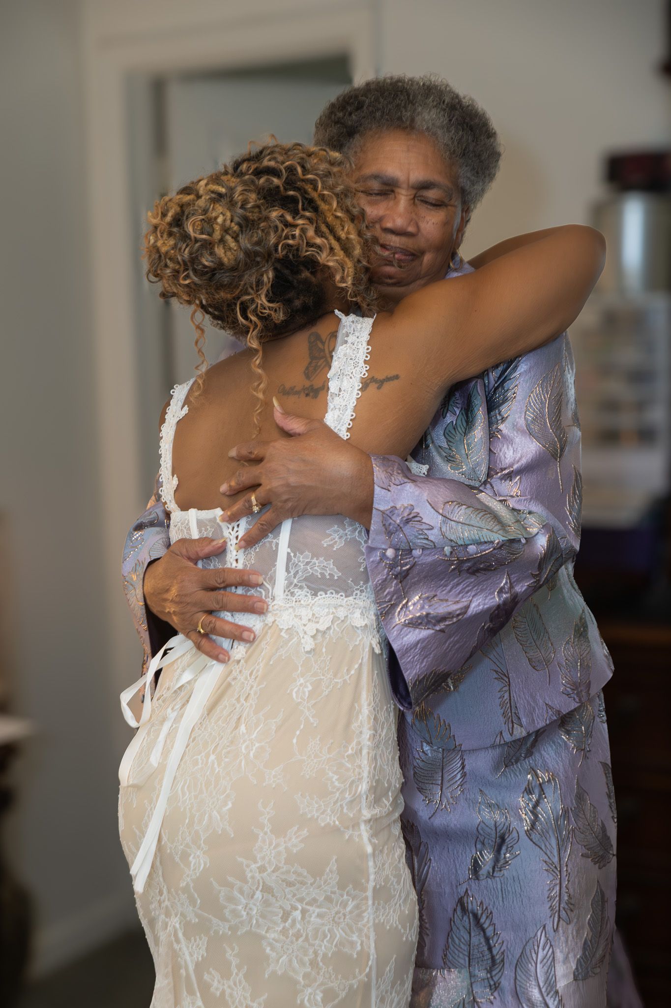 Outdoor backyard wedding ceremony in Georgia photographed by Kaylin Ross Photography