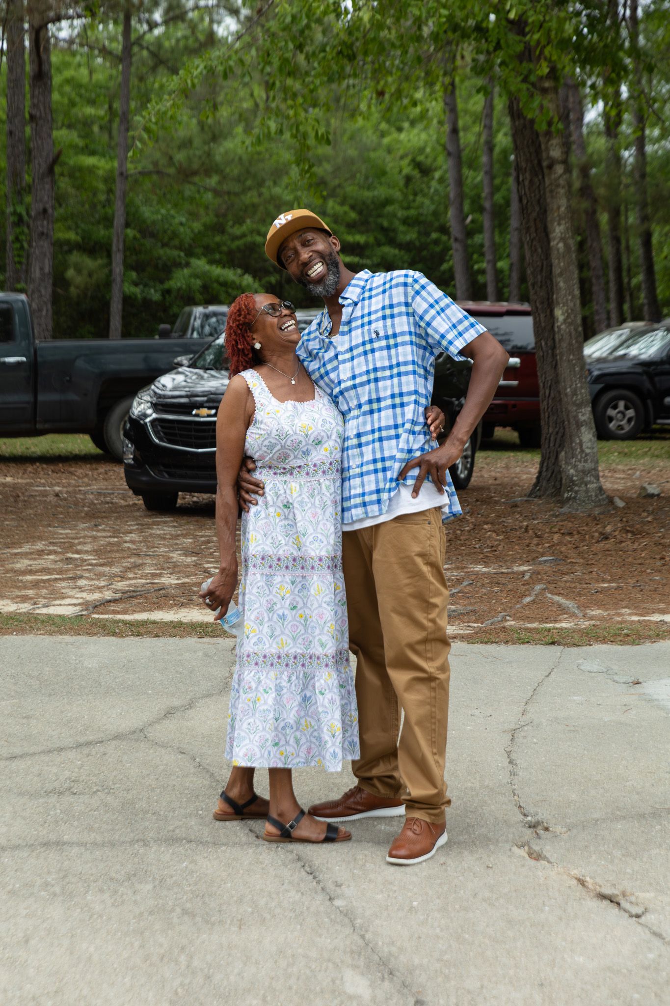 Candid wedding reception moment at Georgia backyard wedding, Kaylin Ross Photography