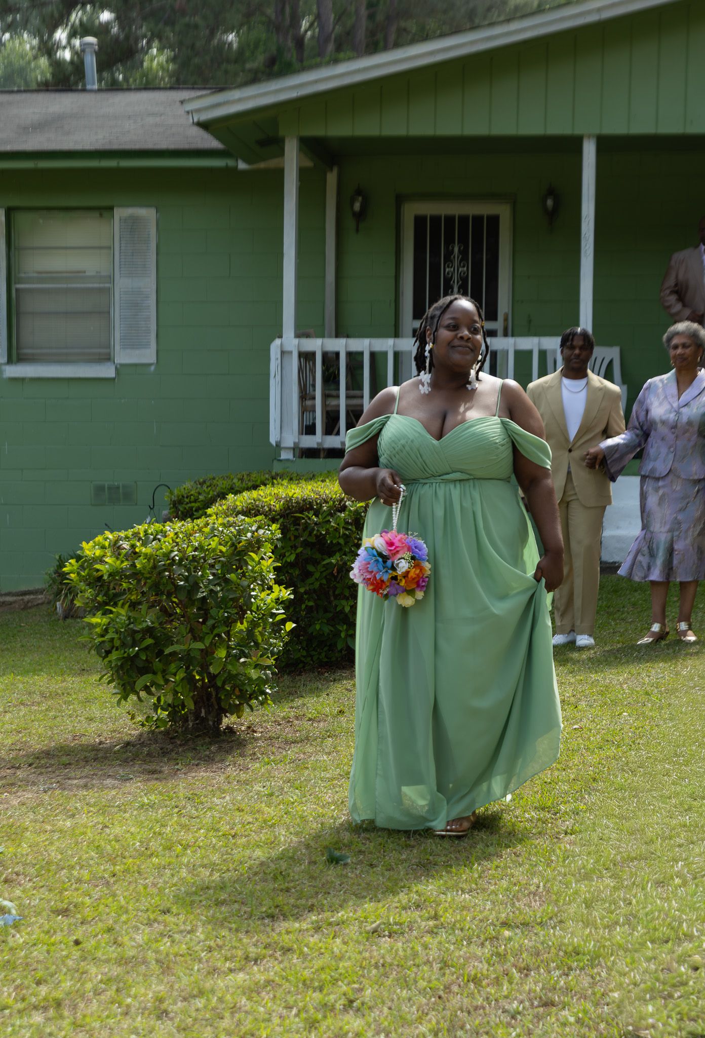 Outdoor backyard wedding ceremony in Georgia photographed by Kaylin Ross Photography