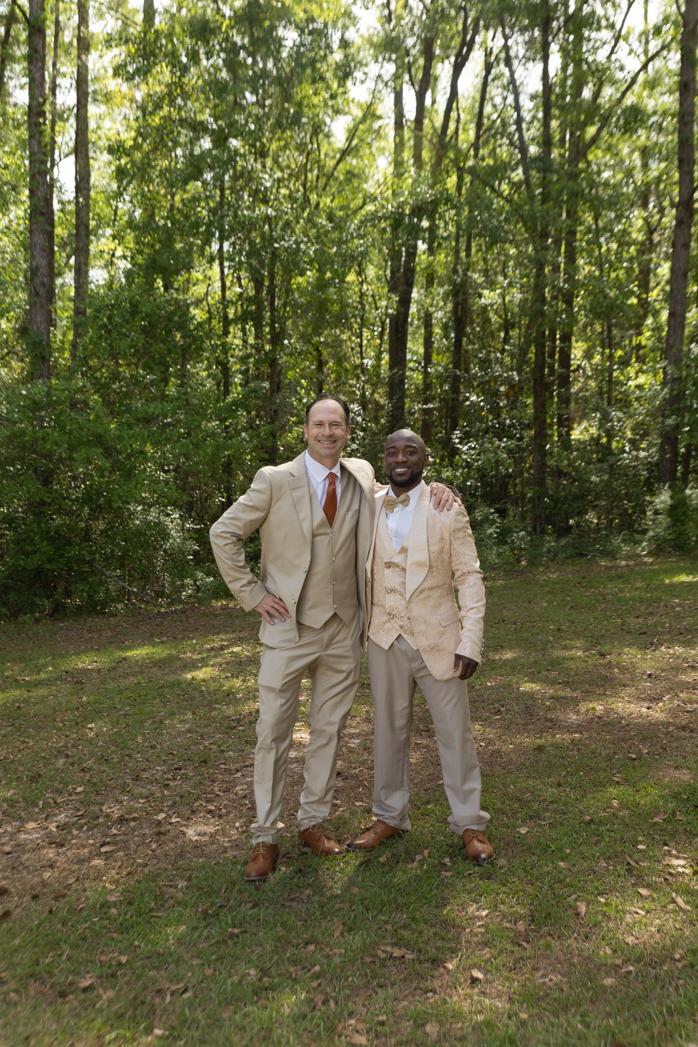 Candid wedding reception moment at Georgia backyard wedding, Kaylin Ross Photography
