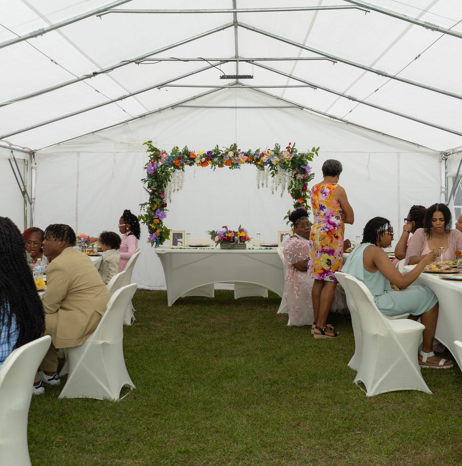 Candid wedding reception moment at Georgia backyard wedding, Kaylin Ross Photography