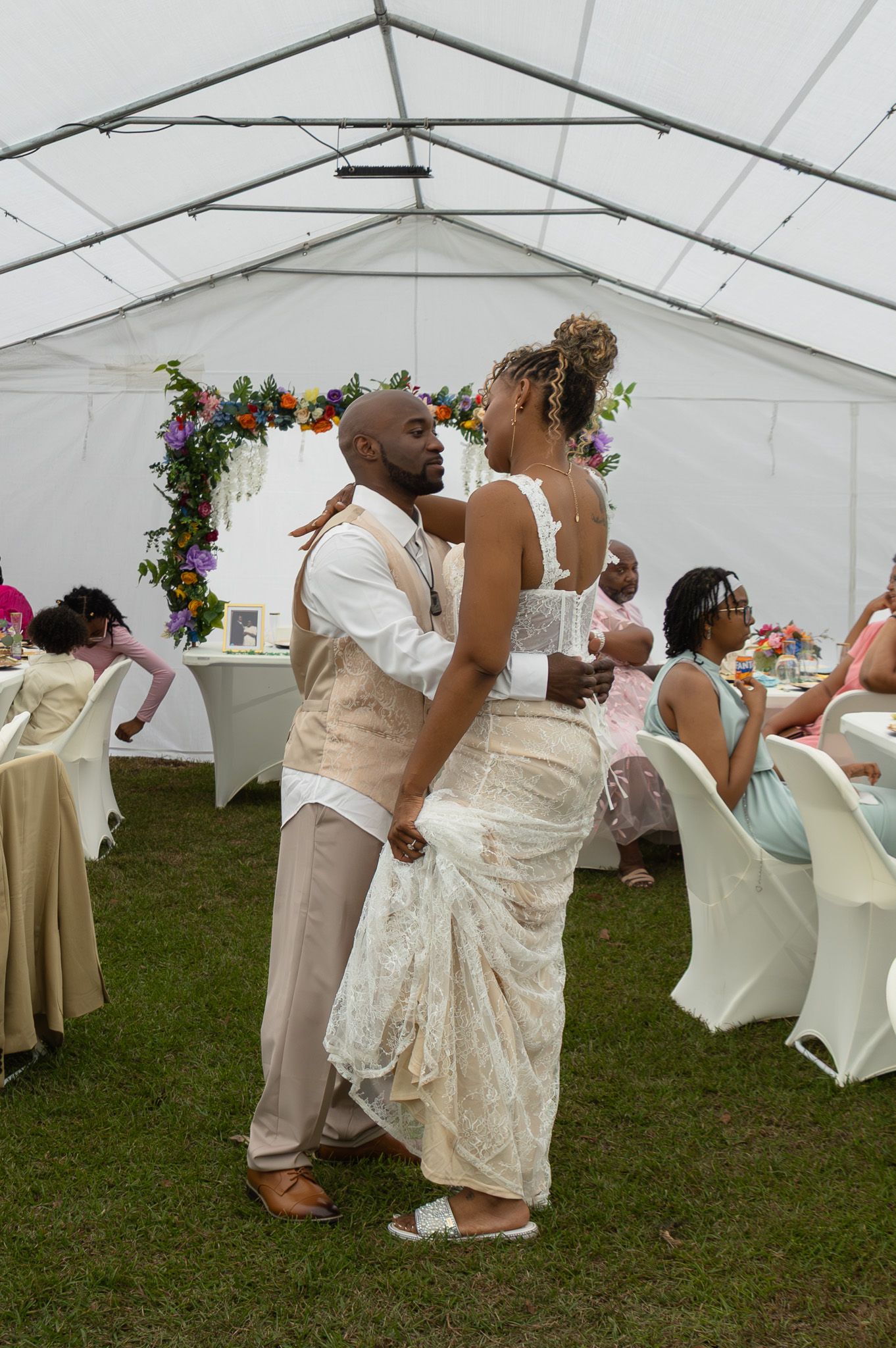 Candid wedding reception moment at Georgia backyard wedding, Kaylin Ross Photography