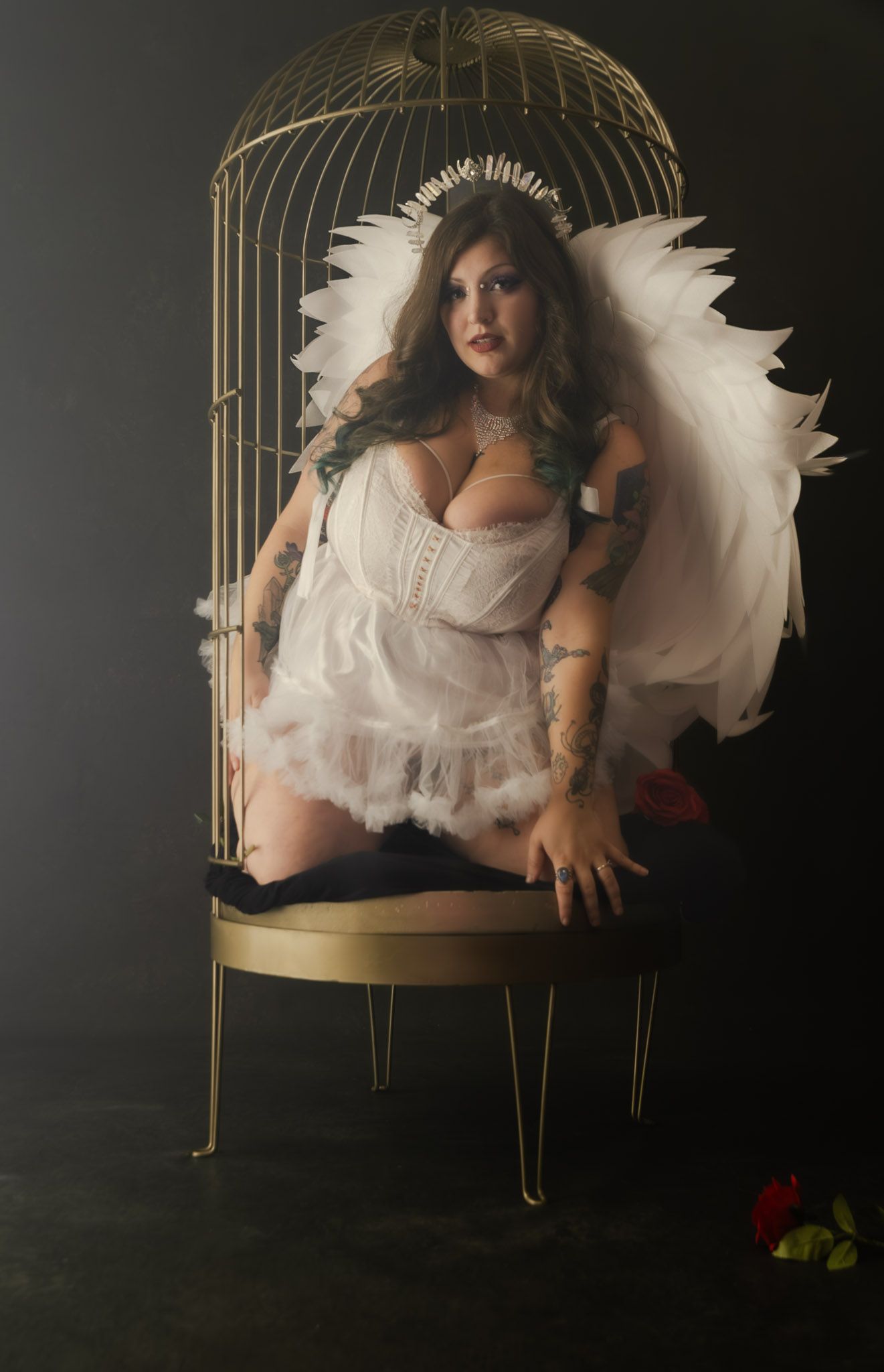 Spooky season creative photography session, styled editorial portraits by Kaylin Ross Photography