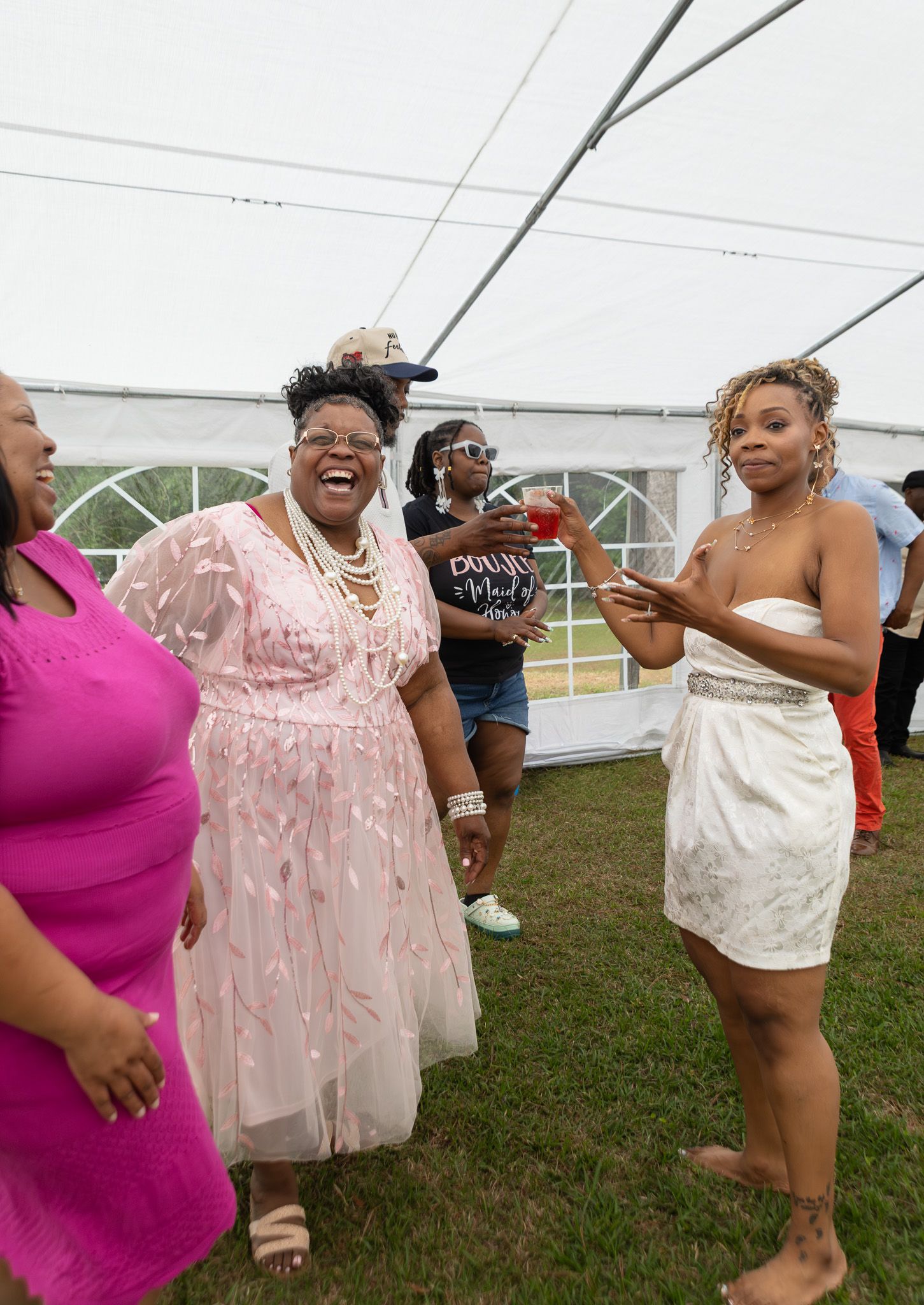 Candid wedding reception moment at Georgia backyard wedding, Kaylin Ross Photography