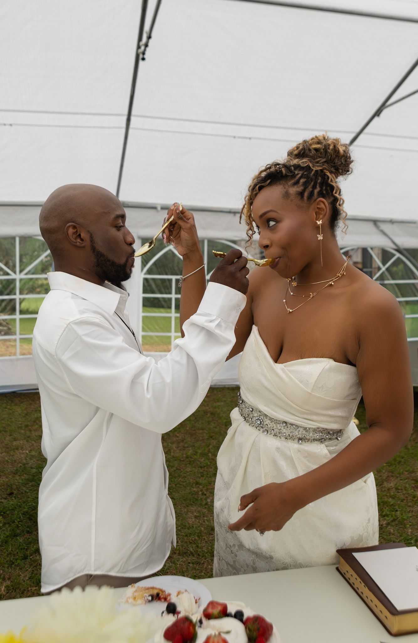 Candid wedding reception moment at Georgia backyard wedding, Kaylin Ross Photography