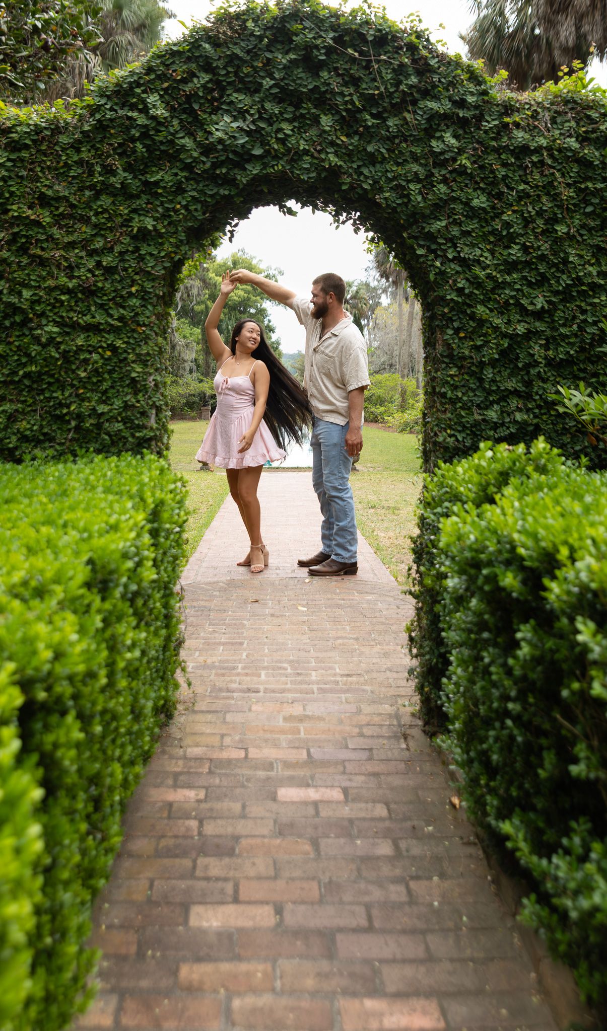 Outdoor couples session among gardens at Maclay Gardens State Park FL, Kaylin Ross Photography