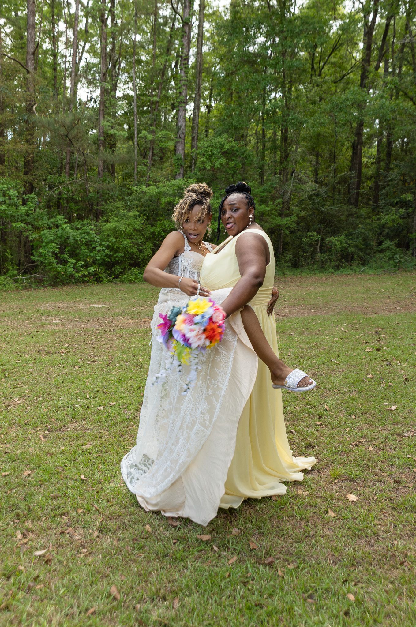 Candid wedding reception moment at Georgia backyard wedding, Kaylin Ross Photography
