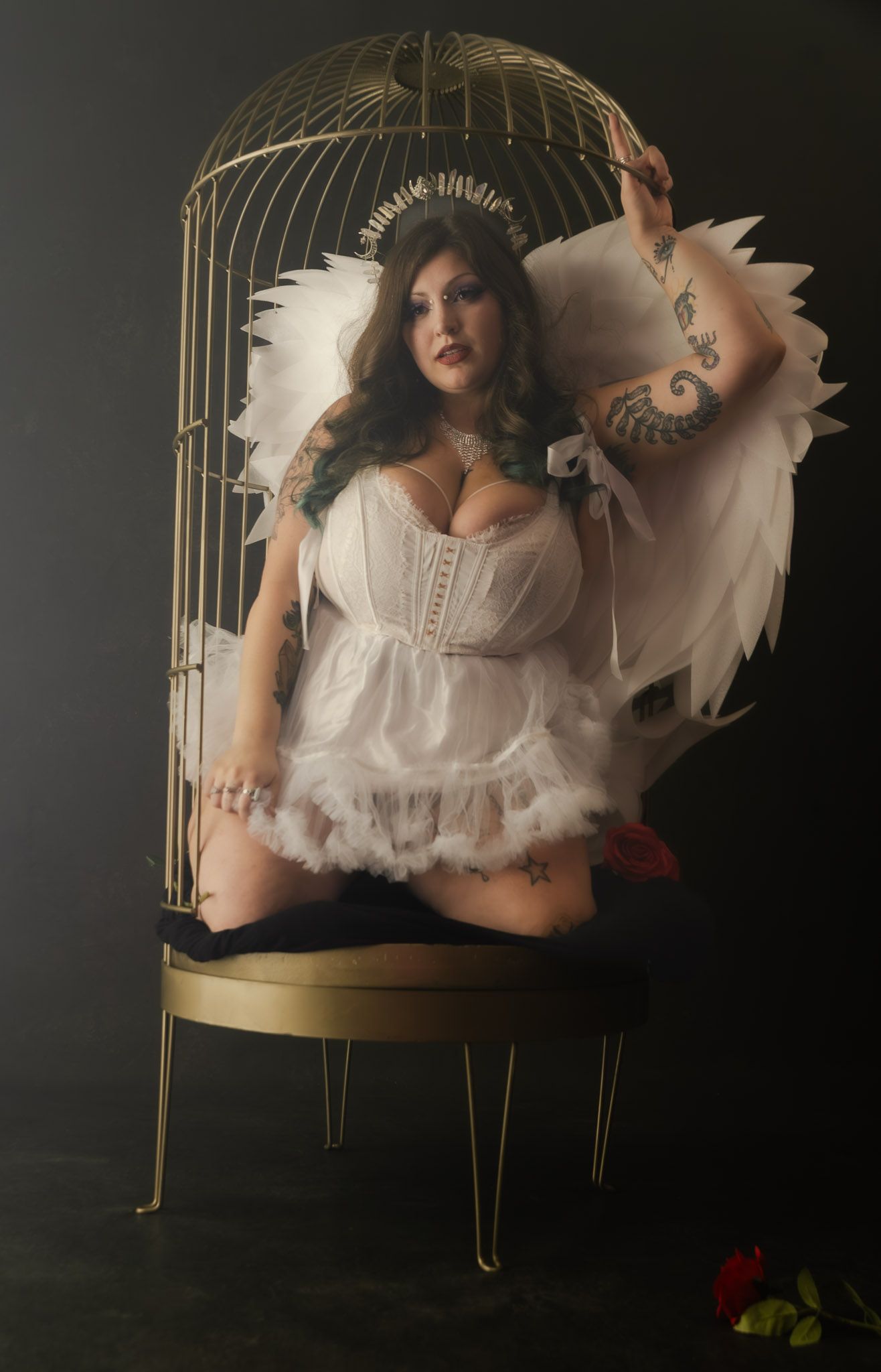 Spooky season creative photography session, styled editorial portraits by Kaylin Ross Photography