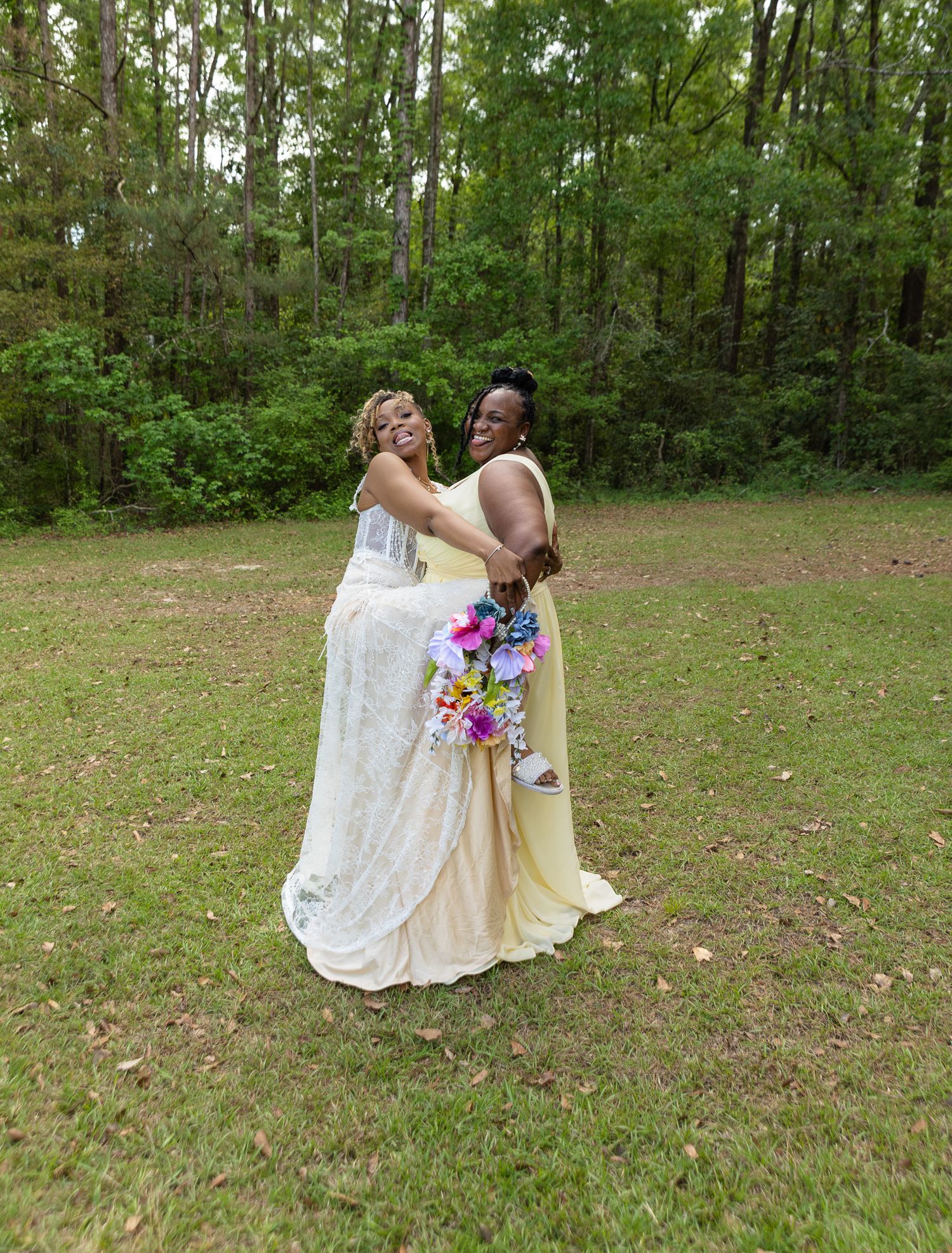 Candid wedding reception moment at Georgia backyard wedding, Kaylin Ross Photography