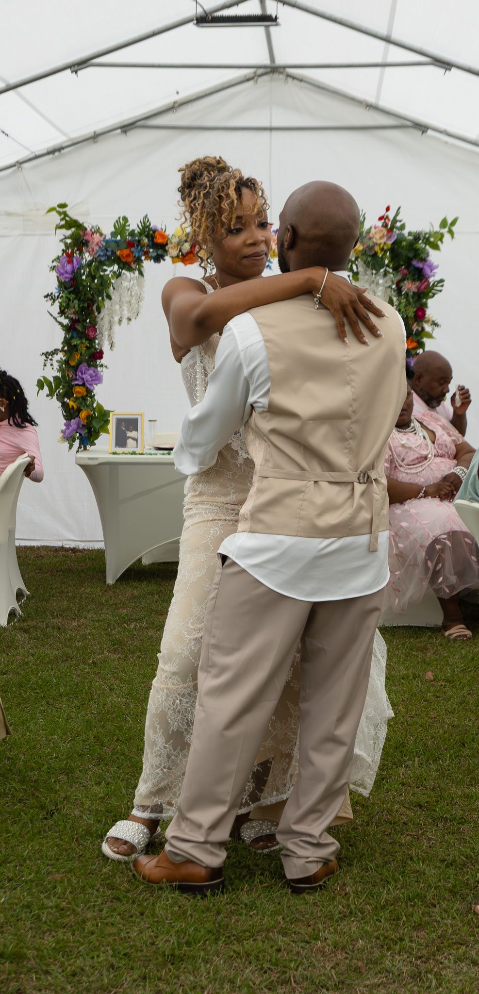 Candid wedding reception moment at Georgia backyard wedding, Kaylin Ross Photography