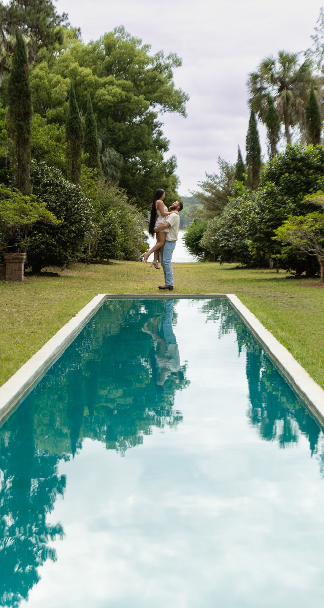 Outdoor couples session among gardens at Maclay Gardens State Park FL, Kaylin Ross Photography