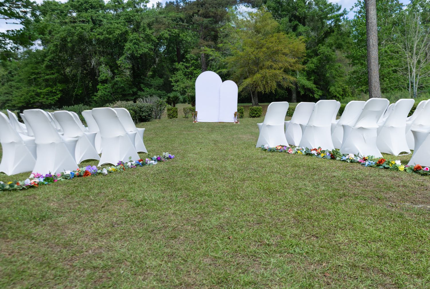 Wedding day details at a private Georgia backyard wedding, photographed by Kaylin Ross Photography