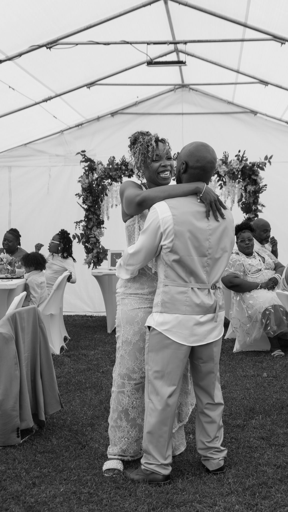 Candid wedding reception moment at Georgia backyard wedding, Kaylin Ross Photography