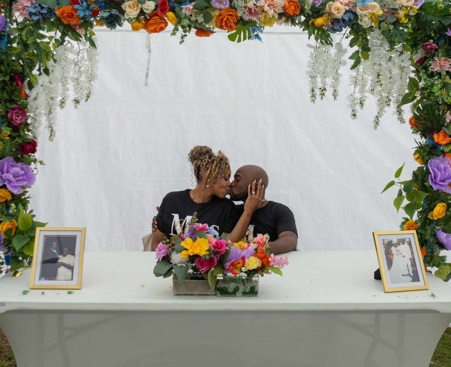 Candid wedding reception moment at Georgia backyard wedding, Kaylin Ross Photography