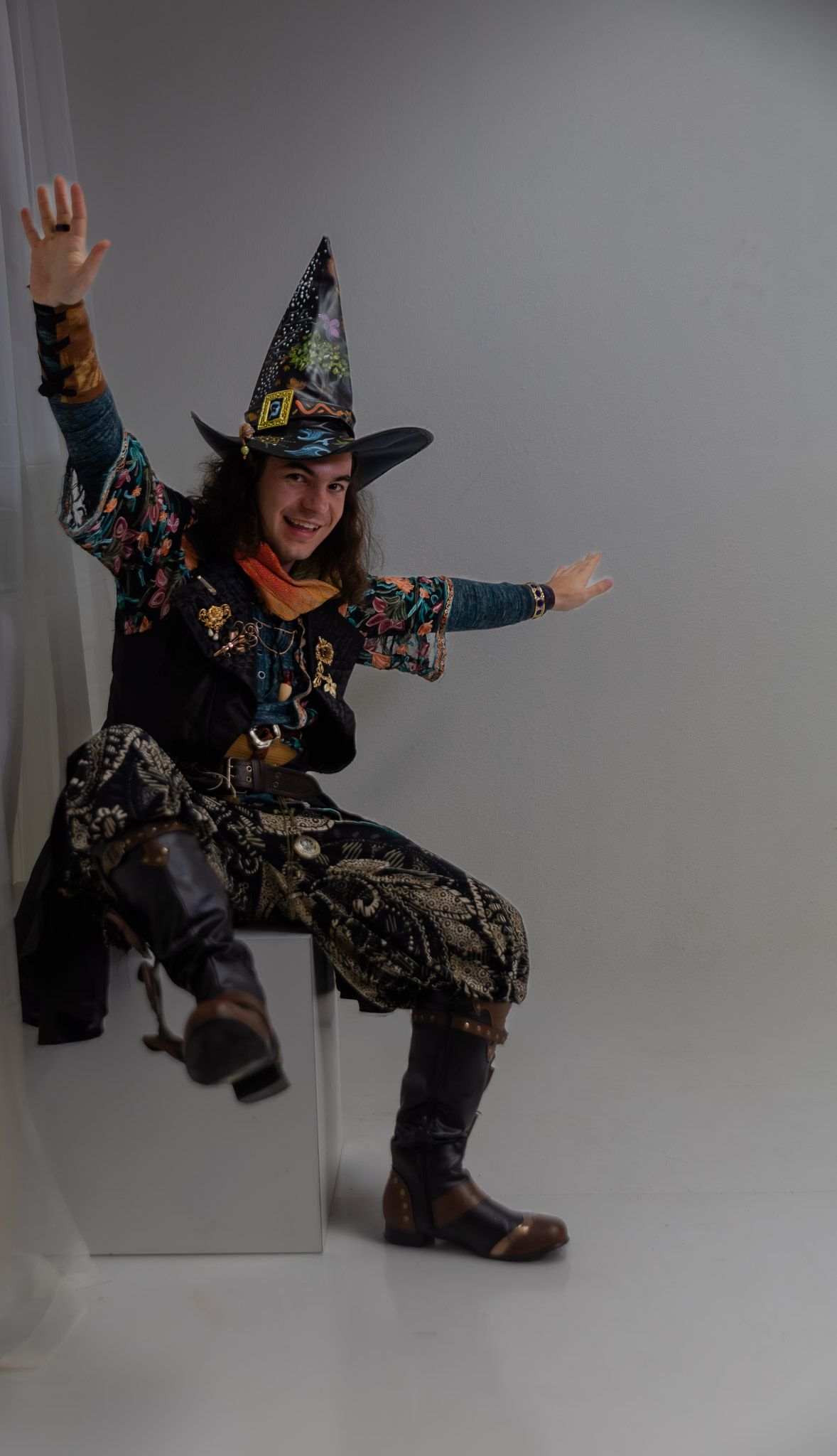 Spooky season creative photography session, styled editorial portraits by Kaylin Ross Photography