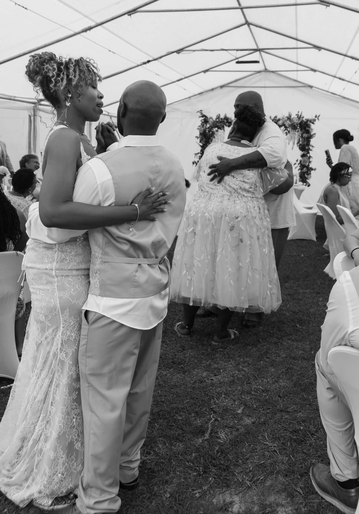 Candid wedding reception moment at Georgia backyard wedding, Kaylin Ross Photography