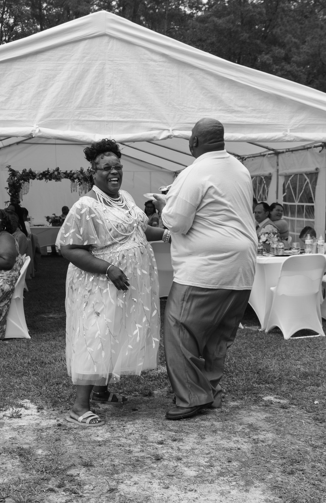 Candid wedding reception moment at Georgia backyard wedding, Kaylin Ross Photography