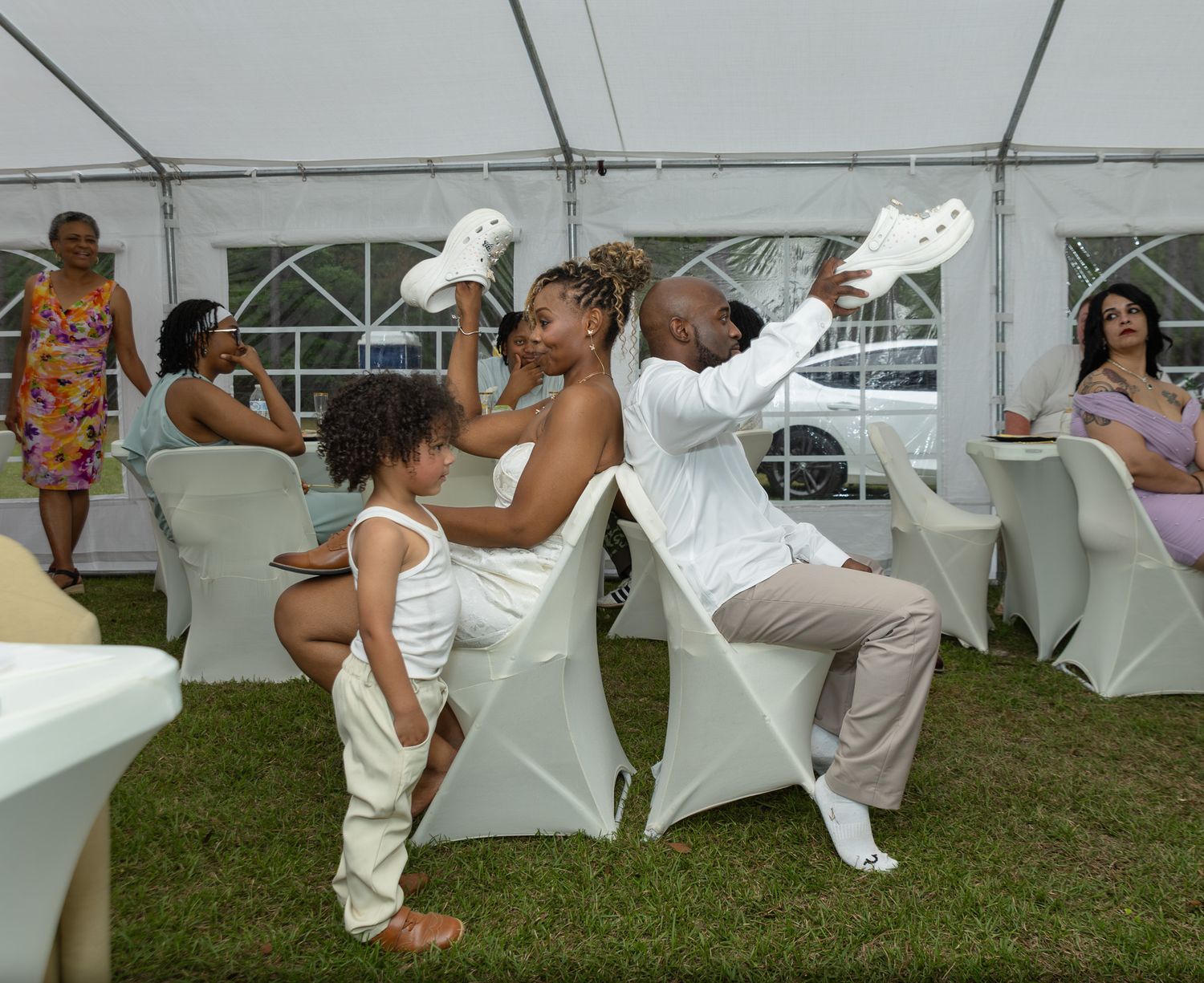 Candid wedding reception moment at Georgia backyard wedding, Kaylin Ross Photography
