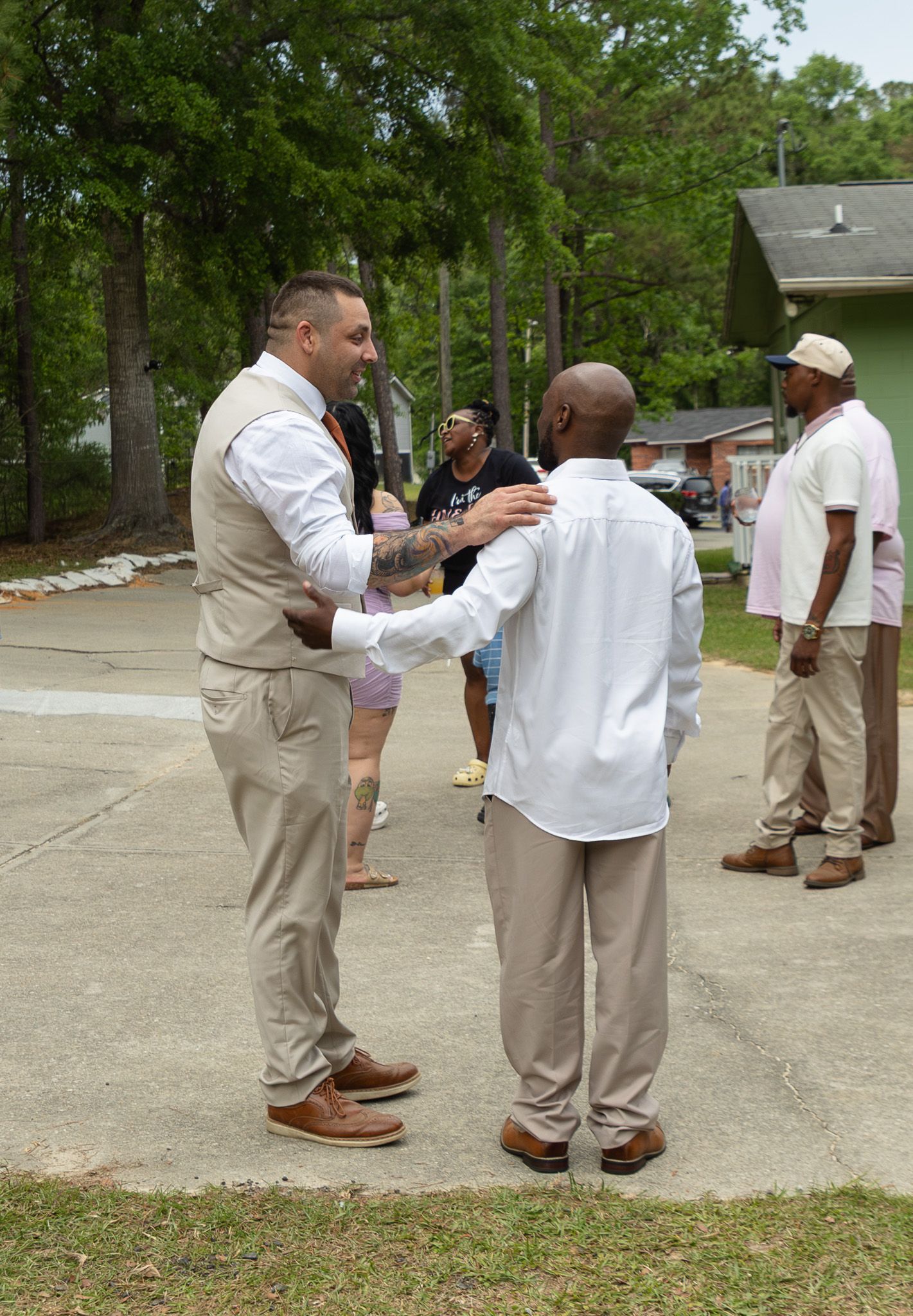 Candid wedding reception moment at Georgia backyard wedding, Kaylin Ross Photography
