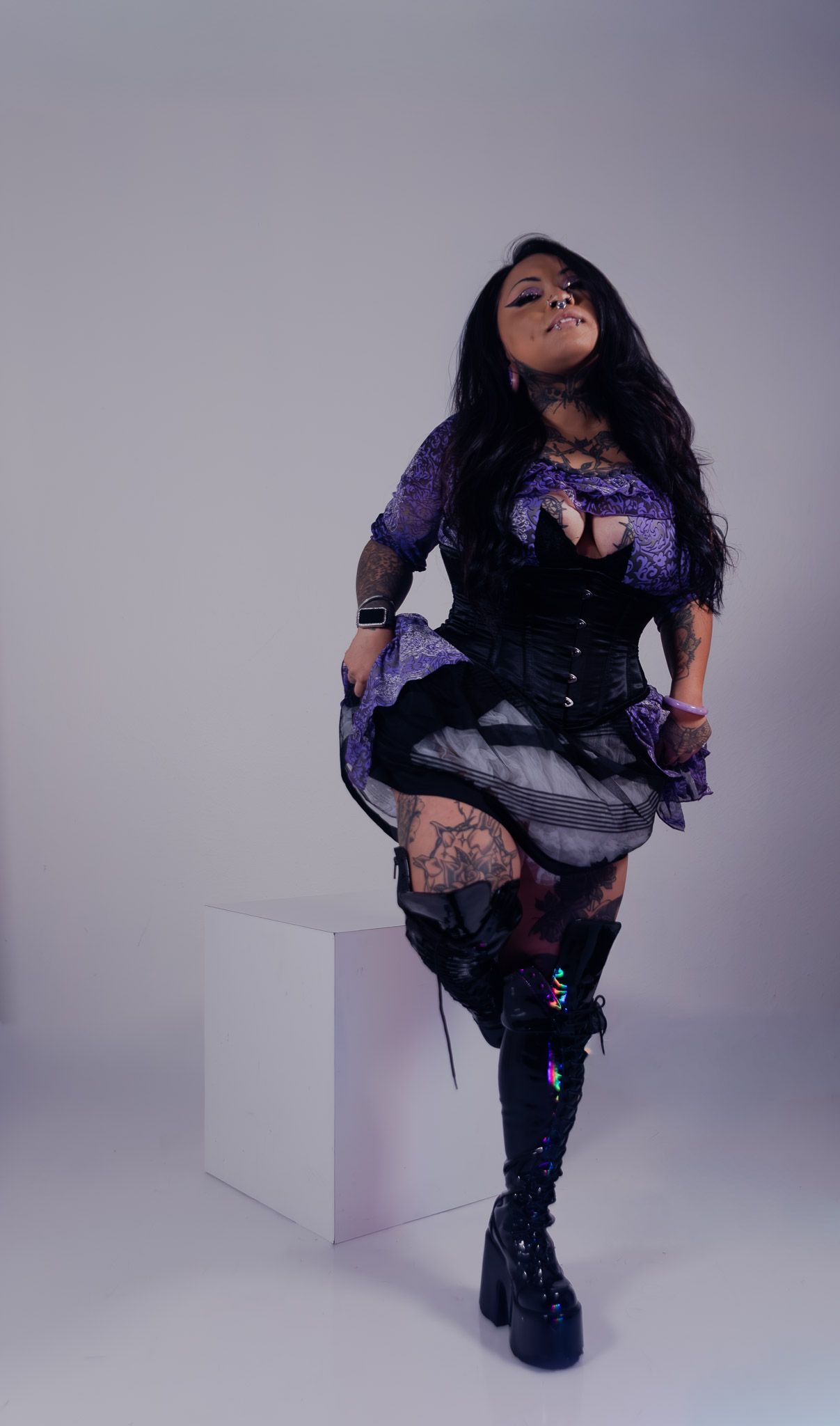 Spooky season creative photography session, styled editorial portraits by Kaylin Ross Photography