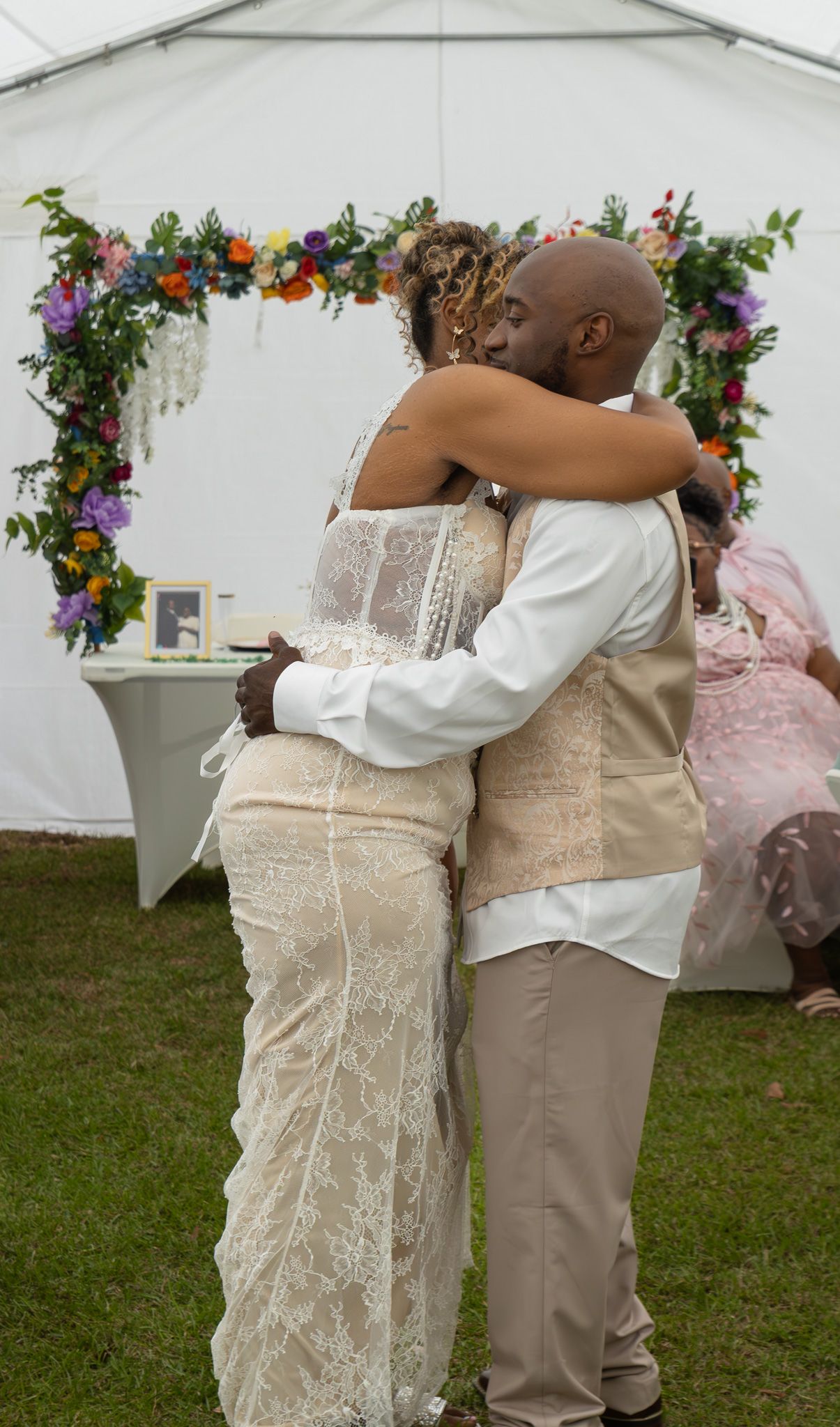 Candid wedding reception moment at Georgia backyard wedding, Kaylin Ross Photography