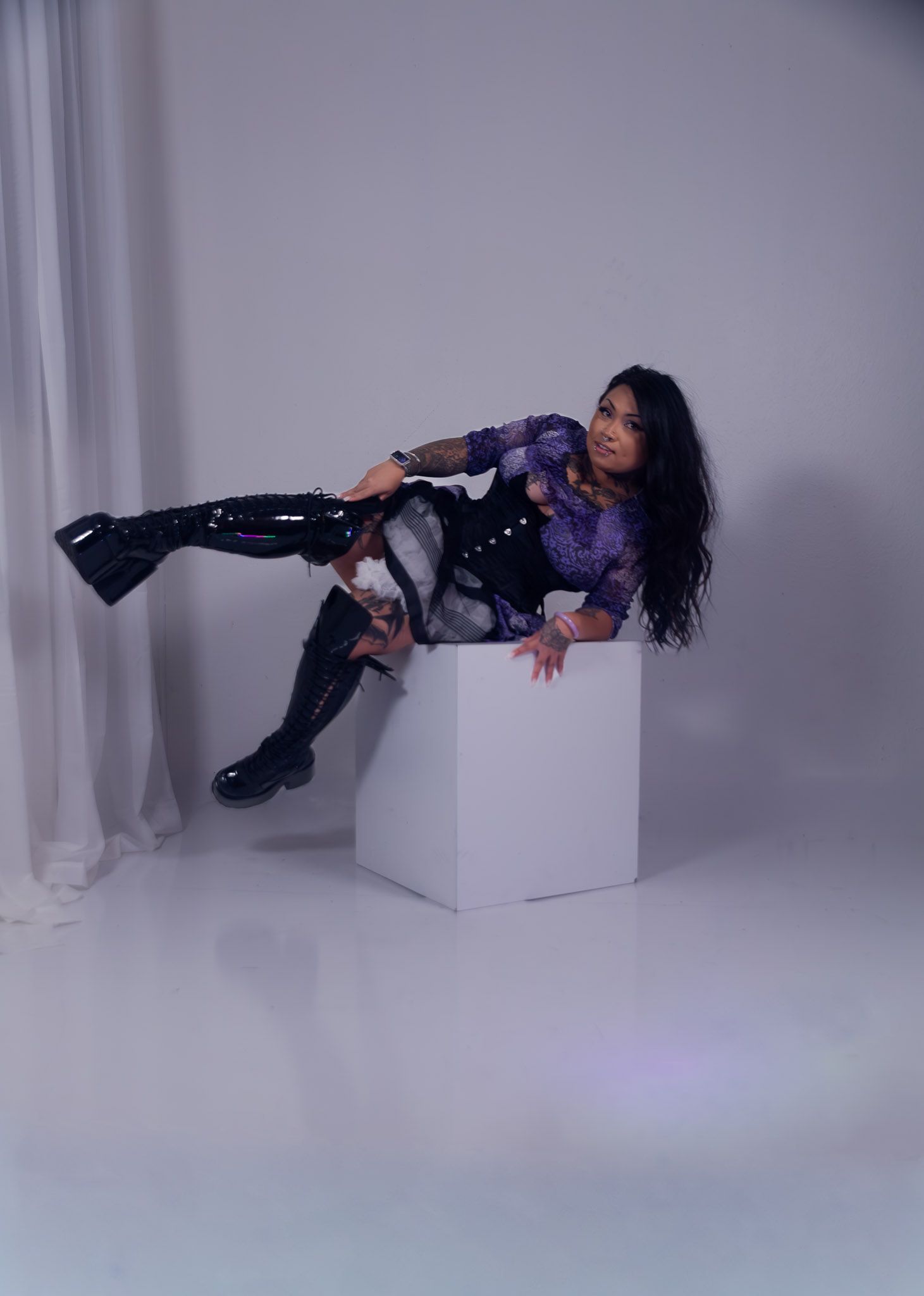 Spooky season creative photography session, styled editorial portraits by Kaylin Ross Photography