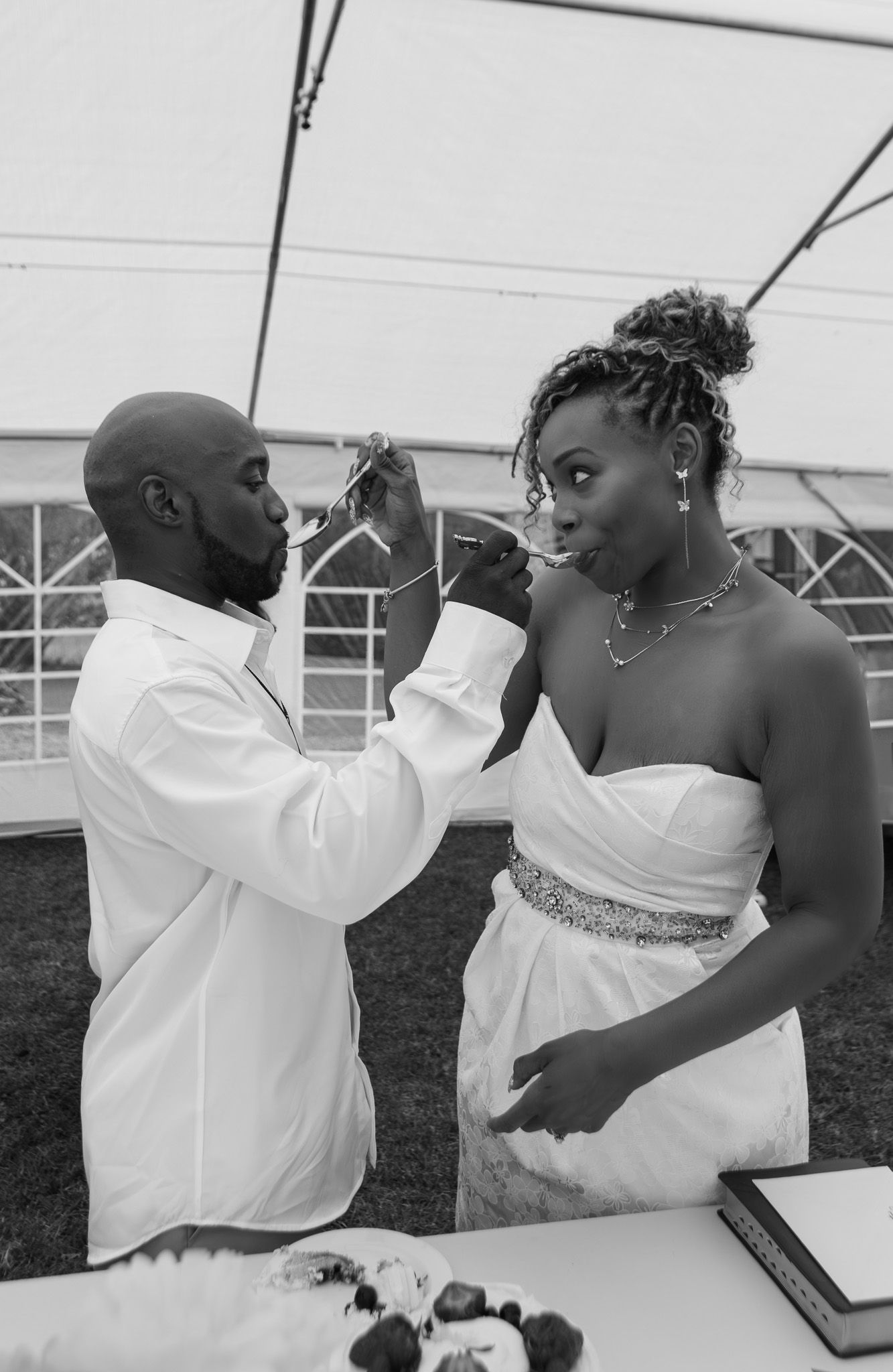 Candid wedding reception moment at Georgia backyard wedding, Kaylin Ross Photography